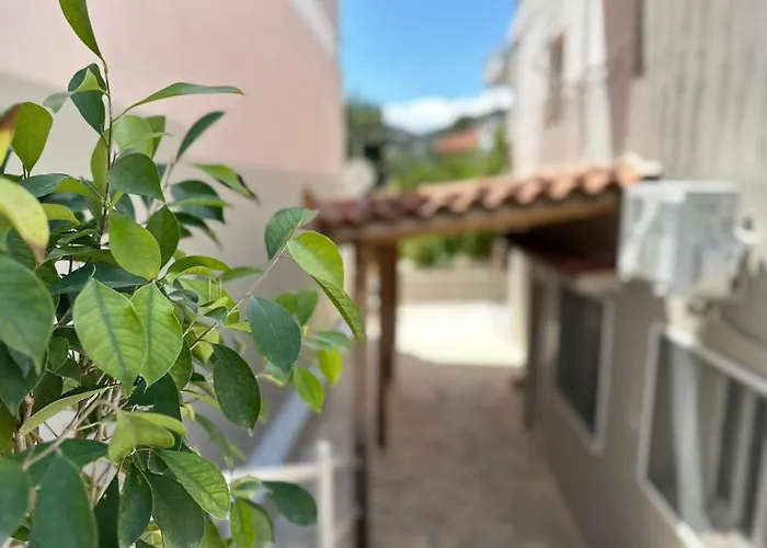 La Vita Apartments-Near Airport & Sea
