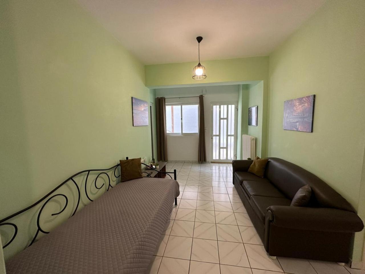 La Apartments-near Airport & Sea